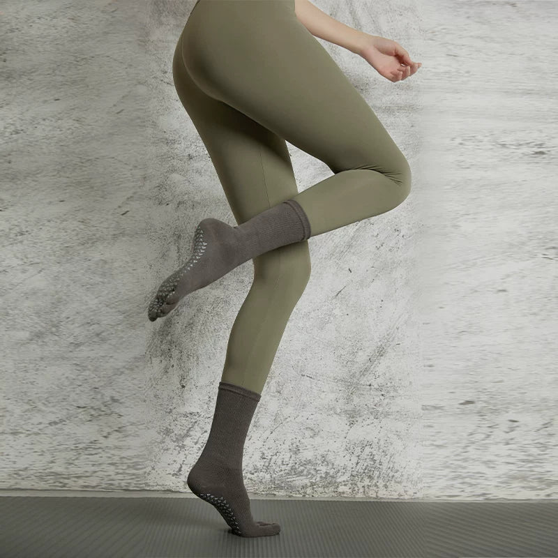 Crystorax | White Cotton Non-Slip Toe Yoga Socks for Women, Mid-Calf Pilates Socks for Indoor Fitness