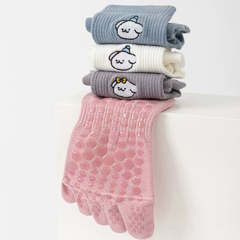 Crystorax | Five-Toe Yoga Mid-Calf Socks for Women, Non-Slip Split-Toe Pilates Socks for Spring and Autumn Fitness